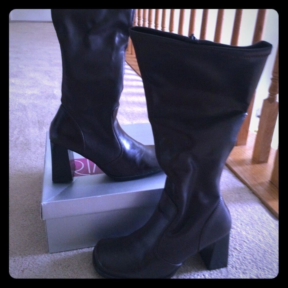 Ladies boots